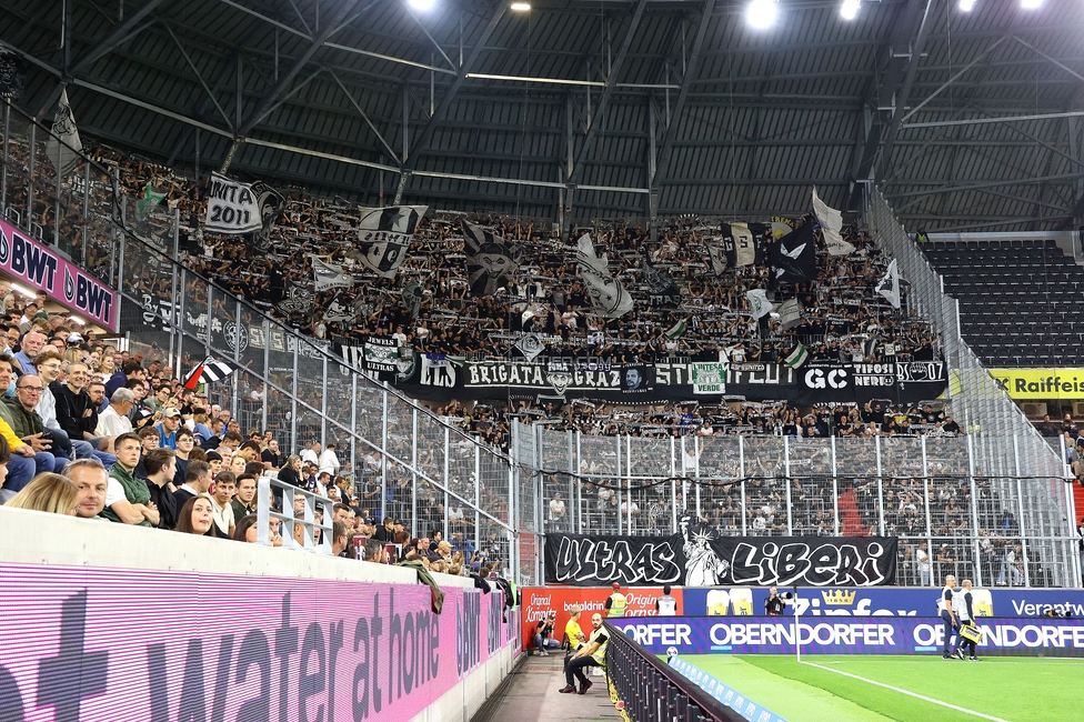 LASK - Sturm Graz
Oesterreichische Fussball Bundesliga, 1. Runde, Linzer ASK - SK Sturm Graz, Raiffeisen Arena Linz, 01.08.2025. 

Foto zeigt Fans von Sturm
