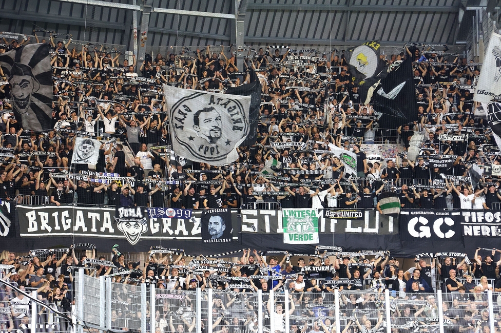 LASK - Sturm Graz
Oesterreichische Fussball Bundesliga, 1. Runde, Linzer ASK - SK Sturm Graz, Raiffeisen Arena Linz, 01.08.2025. 

Foto zeigt Fans von Sturm
