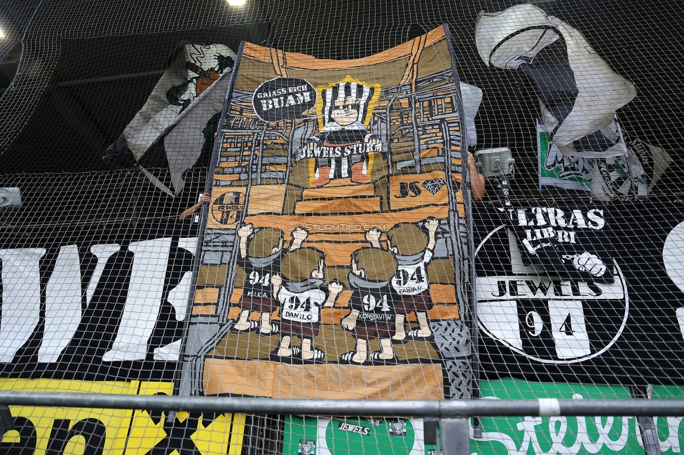 Sturm Graz - Rapid
Oesterreichische Fussball Bundesliga, 2. Runde, SK Sturm Graz - SK Rapid Wien, Stadion Liebenau Graz, 10.08.2025. 

Foto zeigt Fans von Sturm
Schlüsselwörter: jewels baby