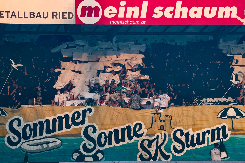 Ried - Sturm Graz
Oesterreichische Fussball Bundesliga, 3. Runde, SV Ried - SK Sturm Graz, Arena Ried, 16.08.2025. 

Foto zeigt Fans von Sturm mit einer Choreografie
