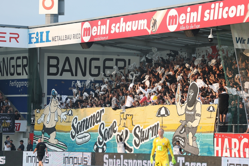 Ried - Sturm Graz
Oesterreichische Fussball Bundesliga, 3. Runde, SV Ried - SK Sturm Graz, Arena Ried, 16.08.2025. 

Foto zeigt Fans von Sturm mit einer Choreografie
