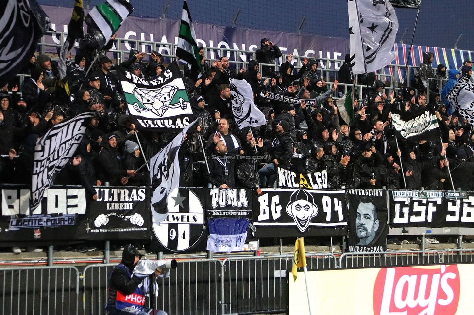 Bodo Glimt - Sturm Graz
UEFA Champions League Play-Offs, Bodo Glimt - SK Sturm Graz, Aspmyra Stadion Bodo, 20.08.2025. 

Foto zeigt Fans von Sturm
