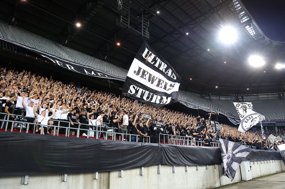 Sturm Graz - Bodo Glimt
UEFA Champions League Play-Offs, SK Sturm Graz - Bodo Glimt, Woerthersee Stadion Klagenfurt, 26.08.2025. 

Foto zeigt Fans von Sturm
