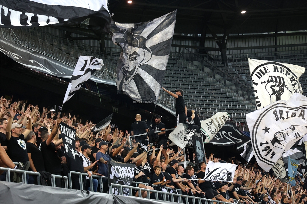 Sturm Graz - Bodo Glimt
UEFA Champions League Play-Offs, SK Sturm Graz - Bodo Glimt, Woerthersee Stadion Klagenfurt, 26.08.2025. 

Foto zeigt Fans von Sturm
