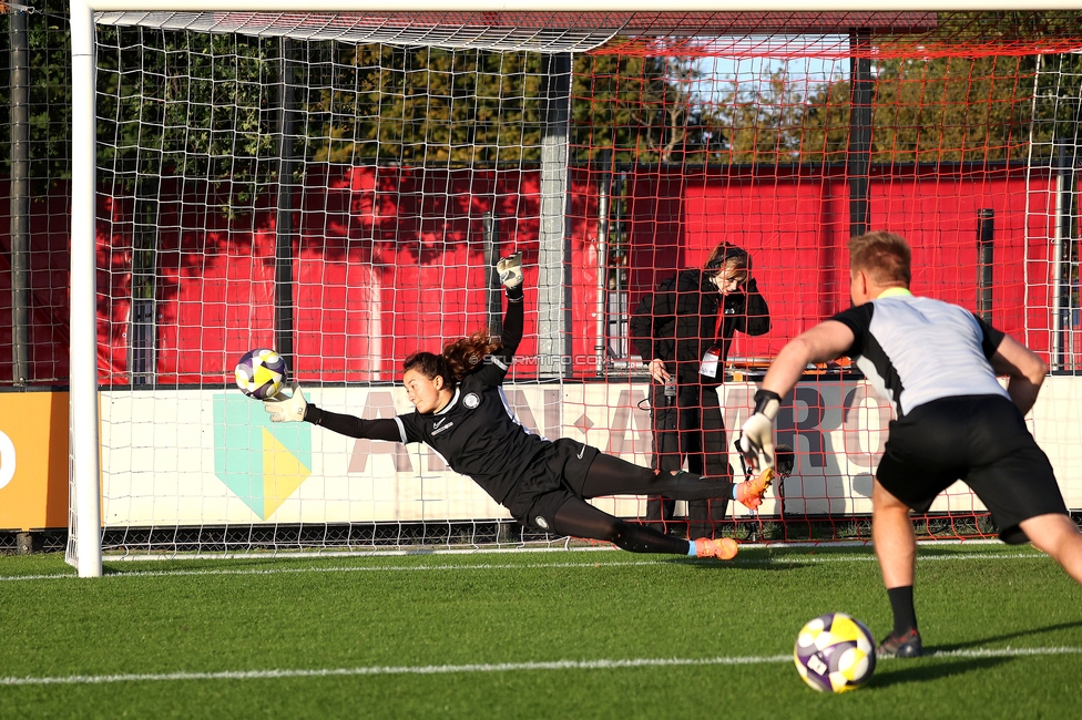 Ajax Frouwen - Sturm Damen
UEFA Women's Europa Cup, 1. Runde, Ajax Amsterdam - SK Sturm Graz Damen, Sportpark De Toekomst Amsterdam, 11.09.2025.

Foto zeigt
