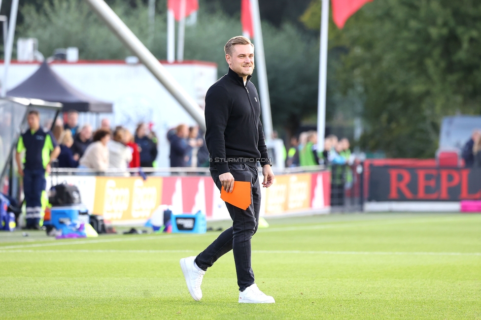 Ajax Frouwen - Sturm Damen
UEFA Women's Europa Cup, 1. Runde, Ajax Amsterdam - SK Sturm Graz Damen, Sportpark De Toekomst Amsterdam, 11.09.2025.

Foto zeigt Michael Erlitz (Sportdirektor Sturm Damen)
