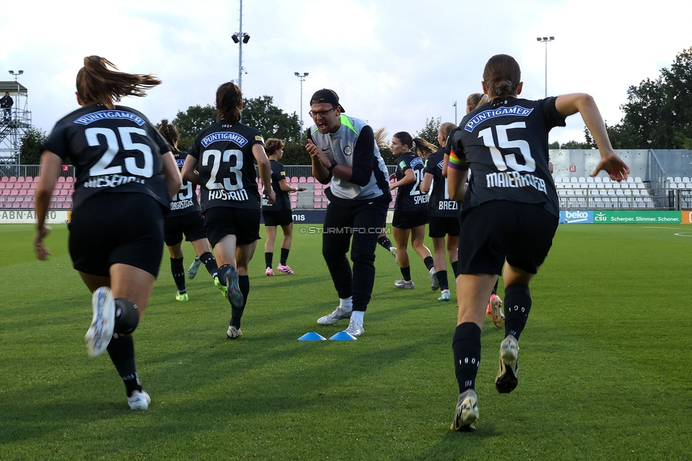 Ajax Frouwen - Sturm Damen
UEFA Women's Europa Cup, 1. Runde, Ajax Amsterdam - SK Sturm Graz Damen, Sportpark De Toekomst Amsterdam, 11.09.2025.

Foto zeigt die Mannschaft der Sturm Damen
