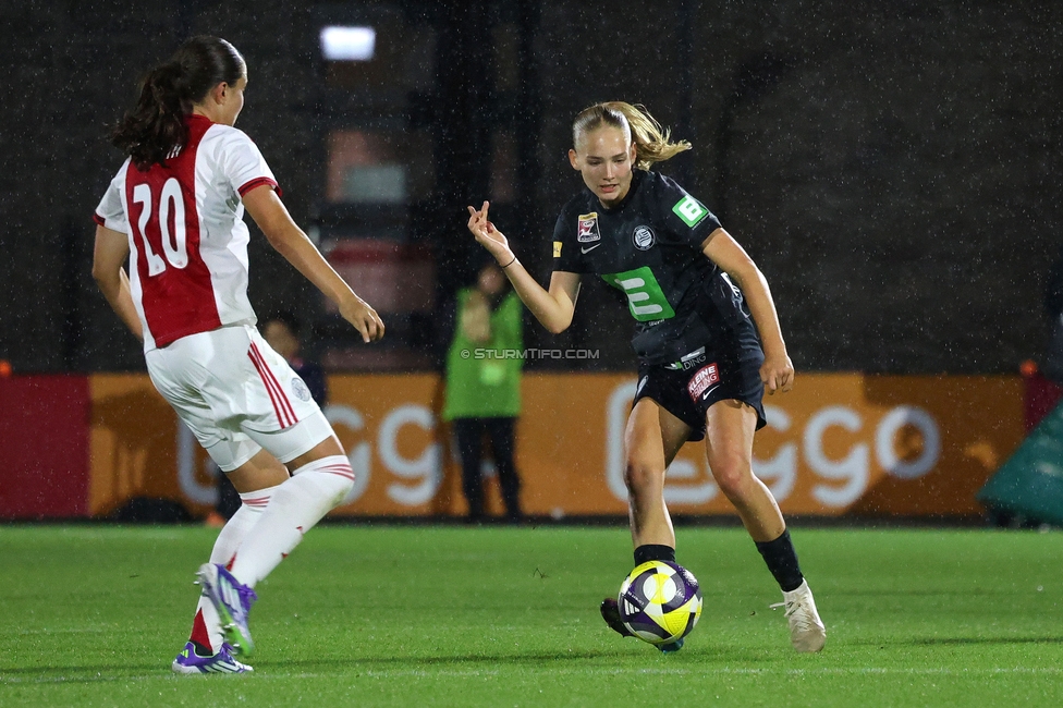 Ajax Frouwen - Sturm Damen
UEFA Women's Europa Cup, 1. Runde, Ajax Amsterdam - SK Sturm Graz Damen, Sportpark De Toekomst Amsterdam, 11.09.2025.

Foto zeigt Lena Breznik (Sturm Damen)
