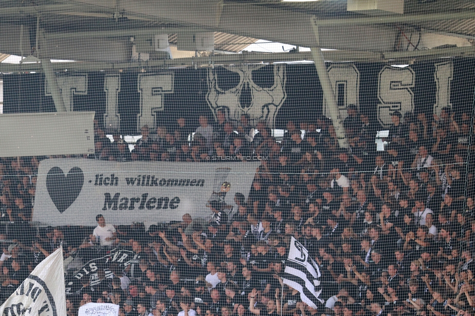 Sturm Graz - Austria Wien
Oesterreichische Fussball Bundesliga, 5. Runde, SK Sturm Graz - FK Austria Wien, Stadion Liebenau Graz, 14.09.2025. 

Foto zeigt Fans von Sturm mit einem Spruchband
Schlüsselwörter: tifosi baby