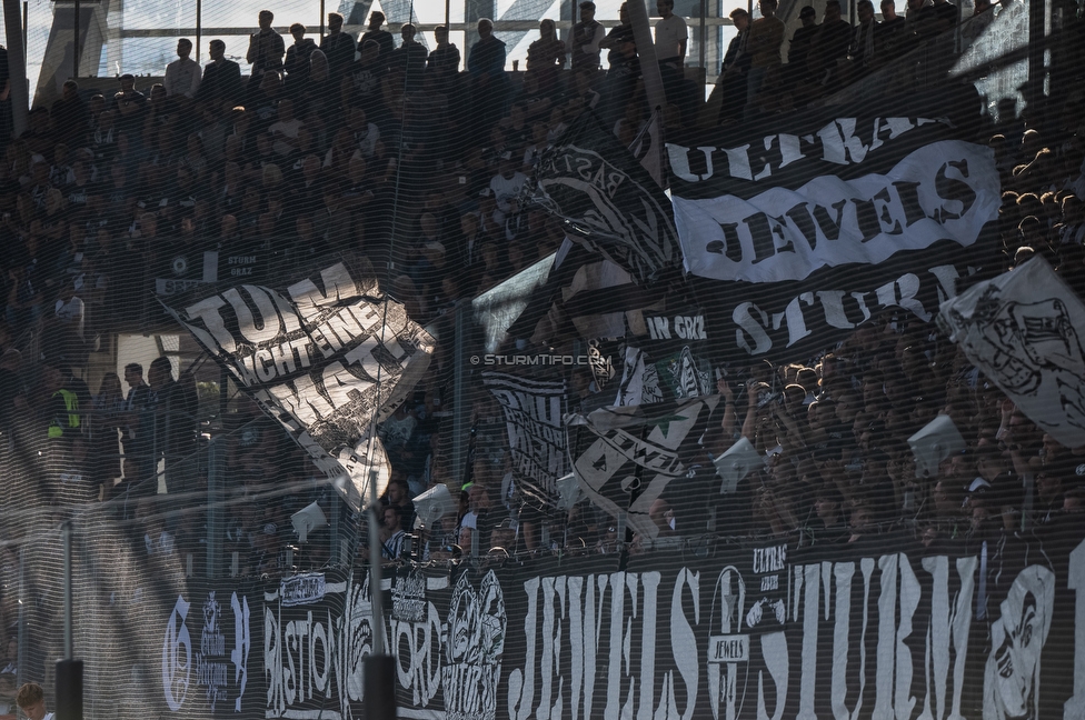Sturm Graz - Austria Wien
Oesterreichische Fussball Bundesliga, 5. Runde, SK Sturm Graz - FK Austria Wien, Stadion Liebenau Graz, 14.09.2025. 

Foto zeigt Fans von Sturm
