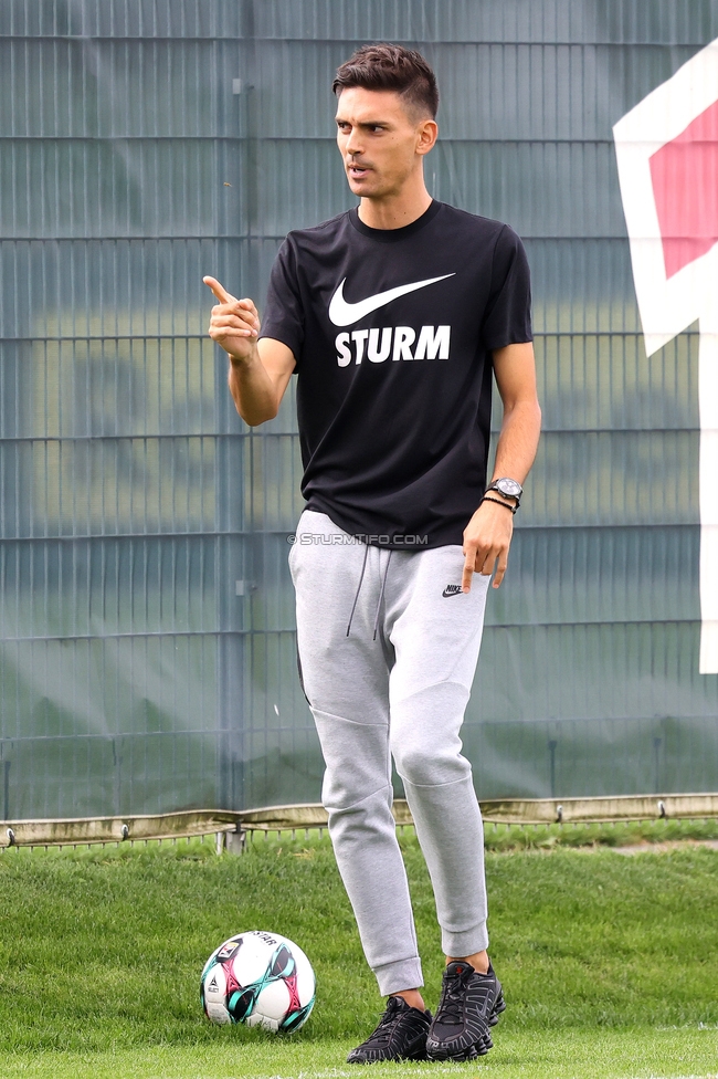 Sturm Damen - Austria Wien
OEFB Frauen Bundesliga, 5. Runde, SK Sturm Graz Damen - FK Austria Wien, Trainingszentrum Messendorf, 14.09.2025. 

Foto zeigt Tode Djakovic (Cheftrainer Sturm Damen)

