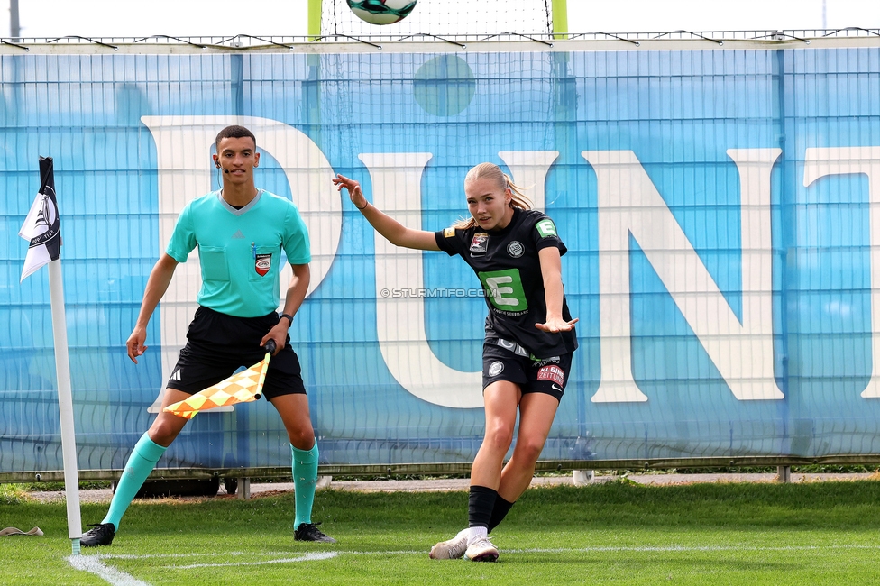 Sturm Damen - Austria Wien
OEFB Frauen Bundesliga, 5. Runde, SK Sturm Graz Damen - FK Austria Wien, Trainingszentrum Messendorf, 14.09.2025. 

Foto zeigt Lena Breznik (Sturm Damen)
