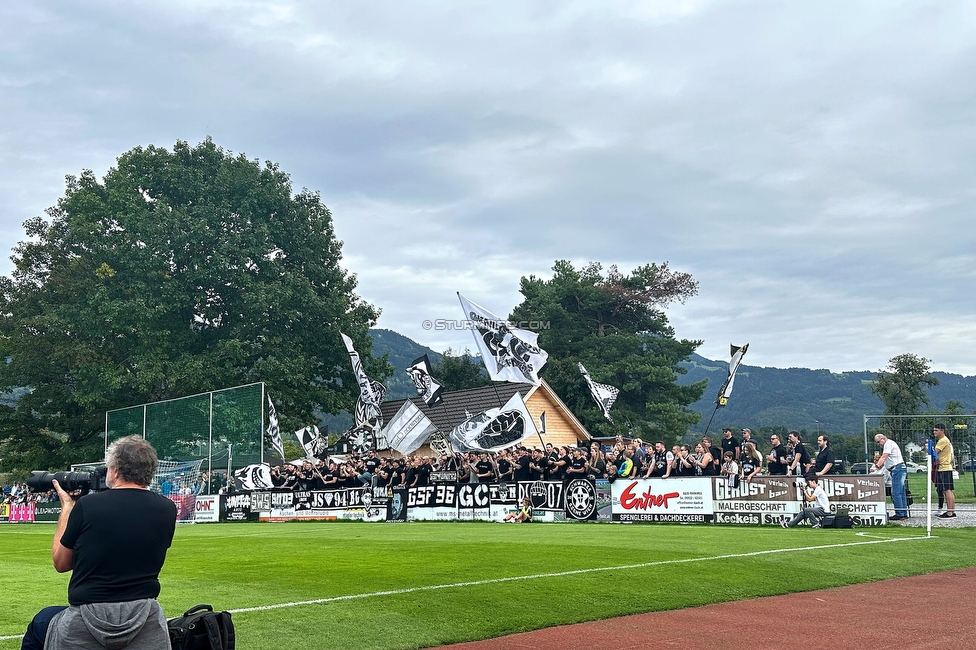 Roethis - Sturm Graz
OEFB Cup, 2. Runde, SC Roethis - SK Sturm Graz, Stadion an der Ratz Roethis, 17.09.2025. 

Foto zeigt Fans von Sturm
