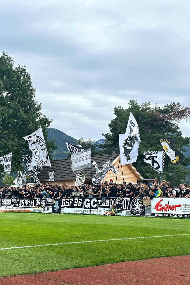 Roethis - Sturm Graz
OEFB Cup, 2. Runde, SC Roethis - SK Sturm Graz, Stadion an der Ratz Roethis, 17.09.2025. 

Foto zeigt Fans von Sturm
