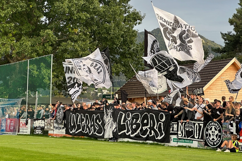 Roethis - Sturm Graz
OEFB Cup, 2. Runde, SC Roethis - SK Sturm Graz, Stadion an der Ratz Roethis, 17.09.2025. 

Foto zeigt Fans von Sturm
