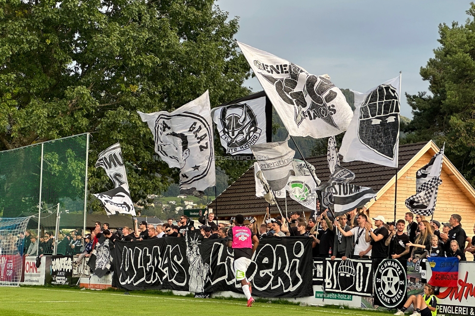 Roethis - Sturm Graz
OEFB Cup, 2. Runde, SC Roethis - SK Sturm Graz, Stadion an der Ratz Roethis, 17.09.2025. 

Foto zeigt Fans von Sturm
