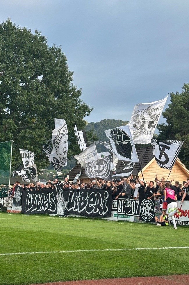 Roethis - Sturm Graz
OEFB Cup, 2. Runde, SC Roethis - SK Sturm Graz, Stadion an der Ratz Roethis, 17.09.2025. 

Foto zeigt Fans von Sturm
