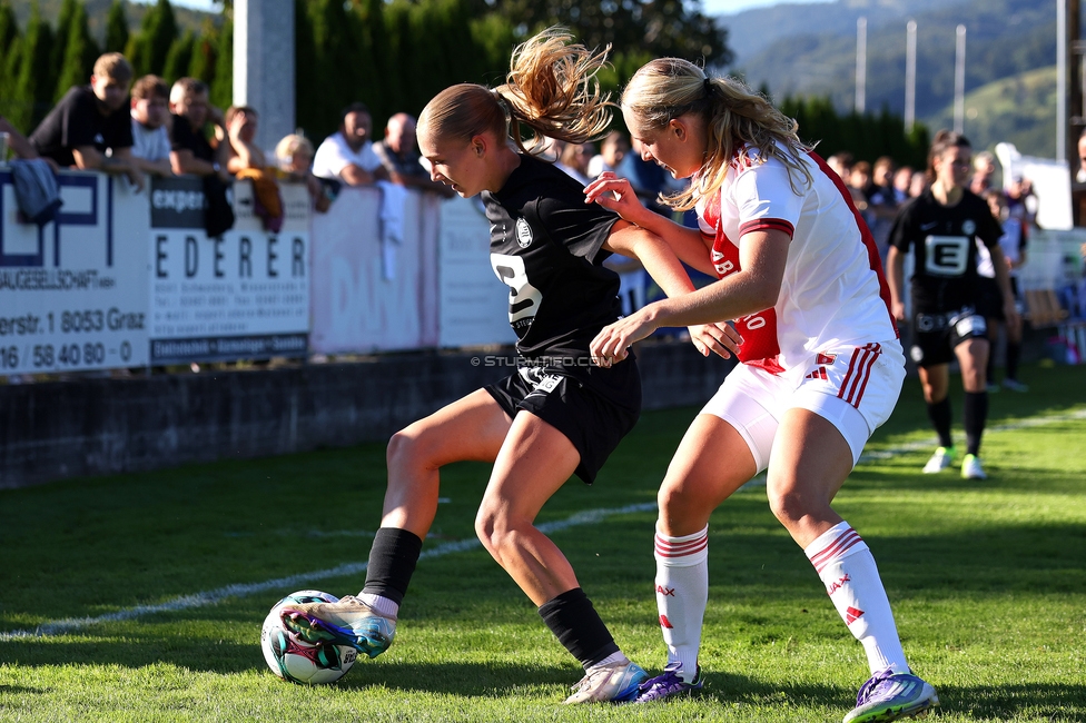 Sturm Damen - Ajax Frouwen
UEFA Women's Europa Cup, 1. Runde, SK Sturm Graz Damen - Ajax Amsterdam, Stadion Hollenegg, 18.09.2025.

Foto zeigt Lena Breznik (Sturm Damen)
