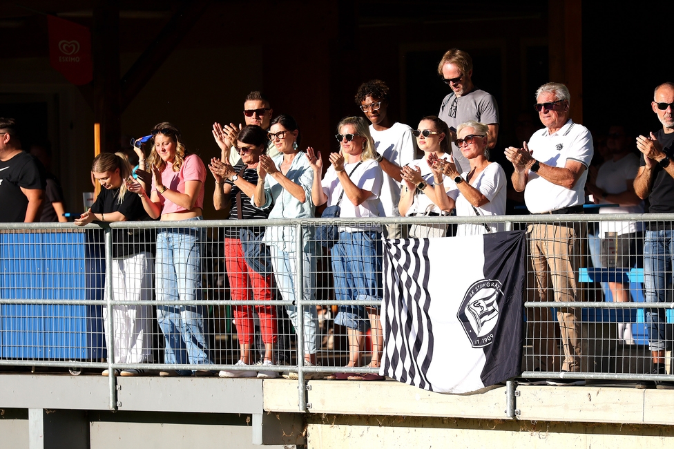 Sturm Damen - Ajax Frouwen
UEFA Women's Europa Cup, 1. Runde, SK Sturm Graz Damen - Ajax Amsterdam, Stadion Hollenegg, 18.09.2025.

Foto zeigt Fans von Sturm
