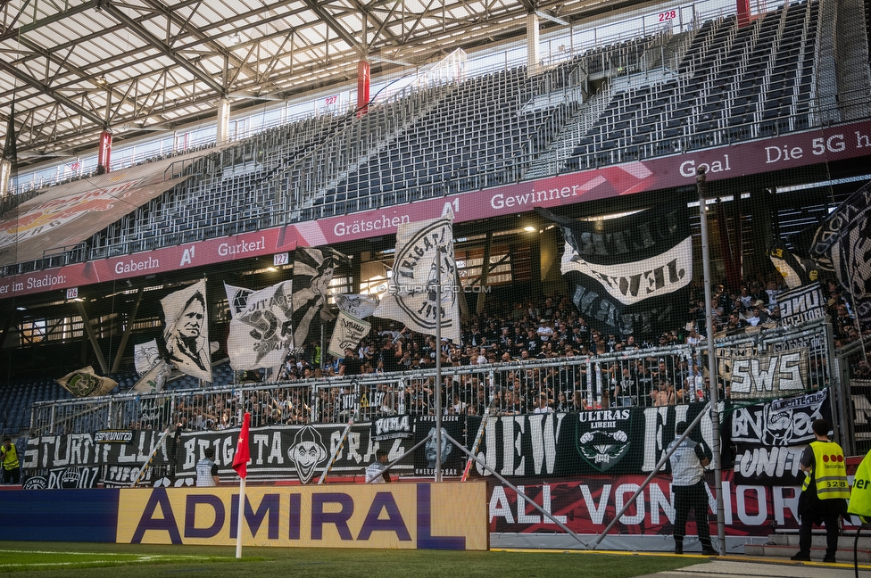 RB Salzburg - Sturm Graz
Oesterreichische Fussball Bundesliga, 6. Runde, FC RB Salzburg - SK Sturm Graz, Stadion Wals-Siezenheim, 20.09.2025. 

Foto zeigt Fans von Sturm

