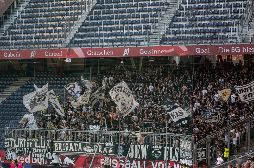 RB Salzburg - Sturm Graz
Oesterreichische Fussball Bundesliga, 6. Runde, FC RB Salzburg - SK Sturm Graz, Stadion Wals-Siezenheim, 20.09.2025. 

Foto zeigt Fans von Sturm
