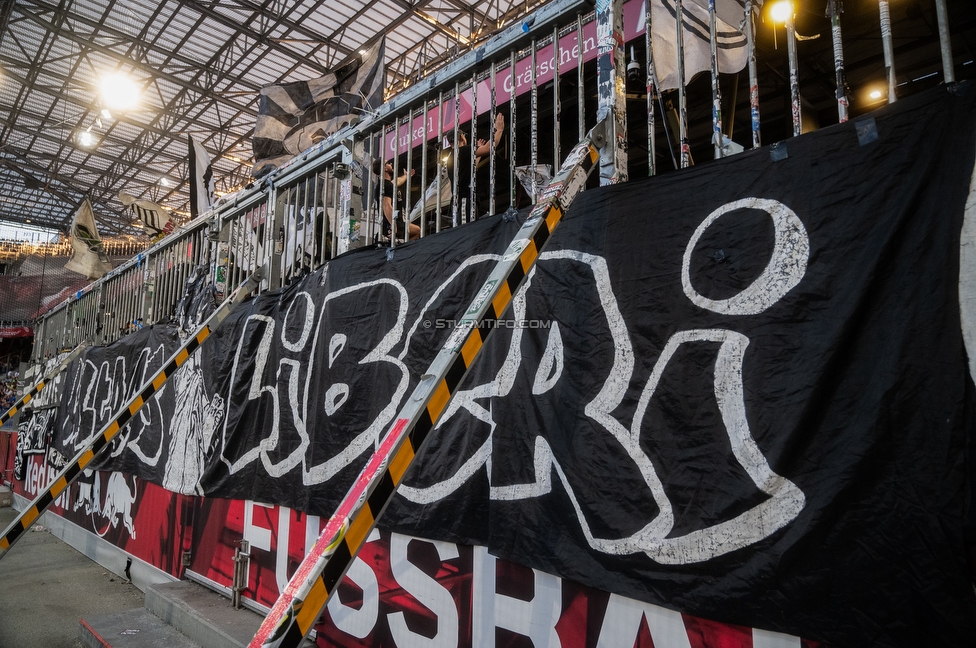 RB Salzburg - Sturm Graz
Oesterreichische Fussball Bundesliga, 6. Runde, FC RB Salzburg - SK Sturm Graz, Stadion Wals-Siezenheim, 20.09.2025. 

Foto zeigt Fans von Sturm mit einem Spruchband
Schlüsselwörter: repression