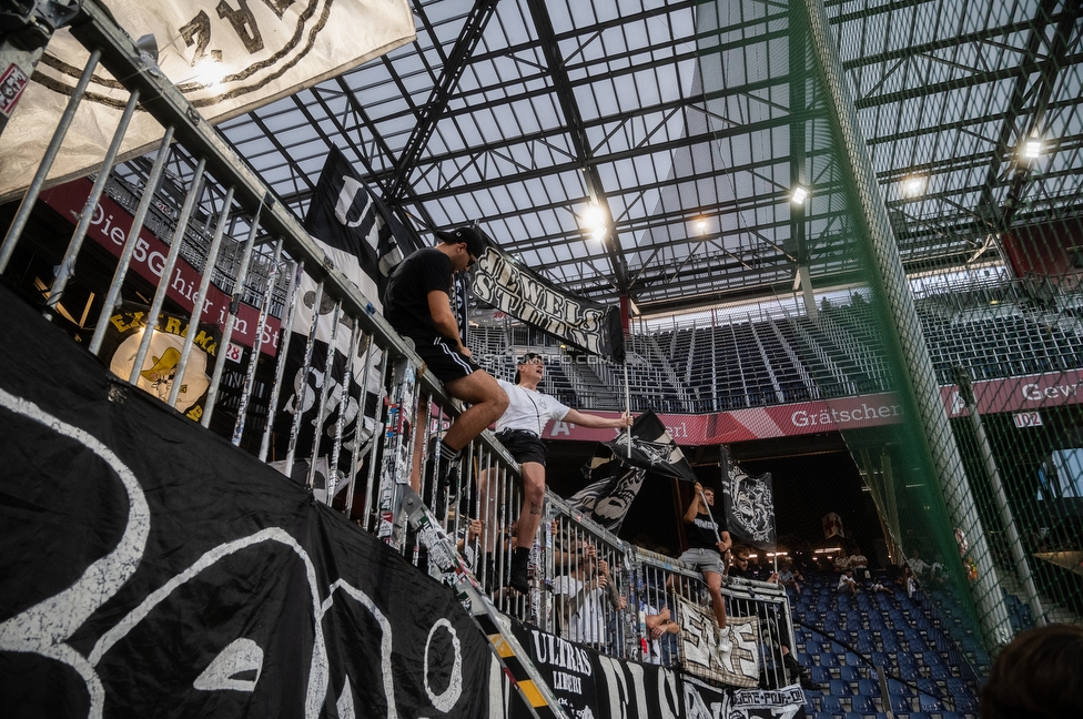 RB Salzburg - Sturm Graz
Oesterreichische Fussball Bundesliga, 6. Runde, FC RB Salzburg - SK Sturm Graz, Stadion Wals-Siezenheim, 20.09.2025. 

Foto zeigt Fans von Sturm
Schlüsselwörter: jewels