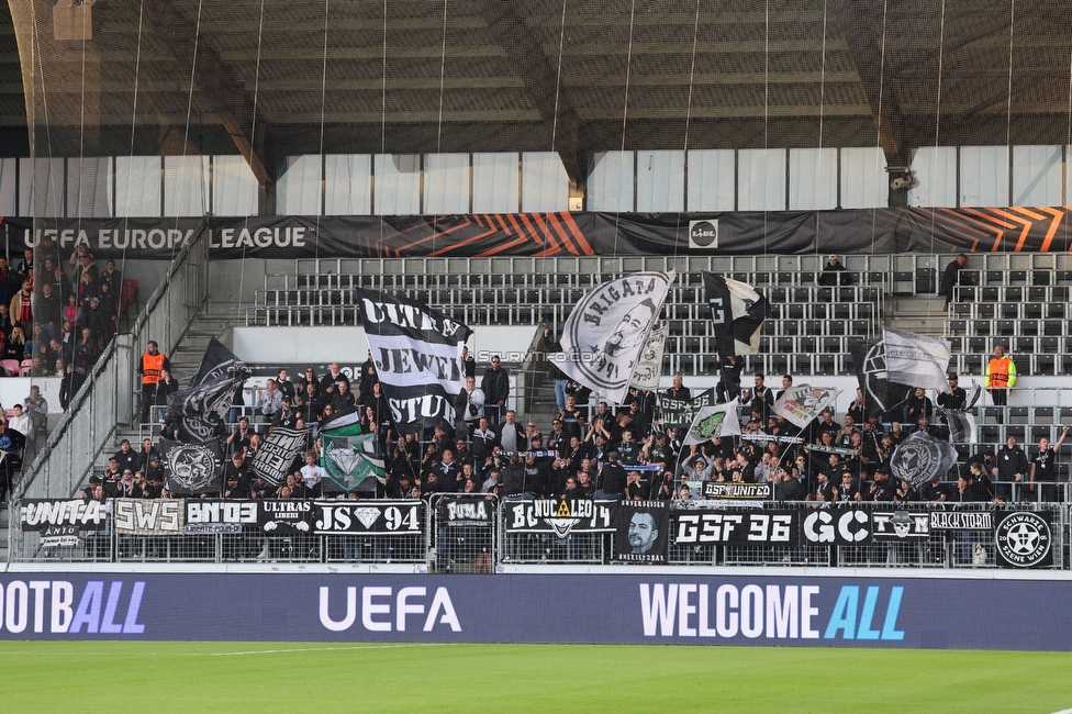 Midtjylland - Sturm Graz
UEFA Europa League Gruppenphase 1. Spieltag, FC Midtjylland - SK Sturm Graz, Arena Herning, 24.09.2025. 

Foto zeigt Fans von Sturm
