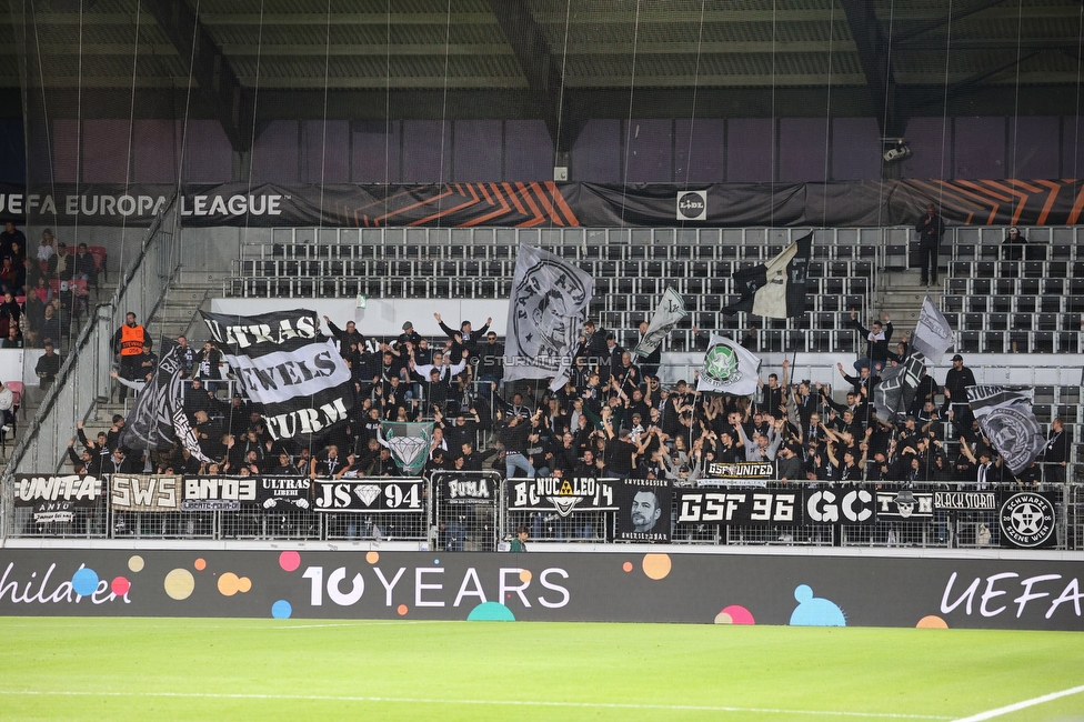 Midtjylland - Sturm Graz
UEFA Europa League Gruppenphase 1. Spieltag, FC Midtjylland - SK Sturm Graz, Arena Herning, 24.09.2025. 

Foto zeigt Fans von Sturm
