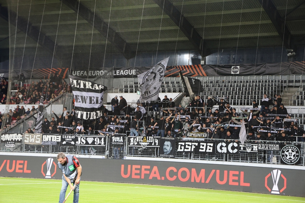 Midtjylland - Sturm Graz
UEFA Europa League Gruppenphase 1. Spieltag, FC Midtjylland - SK Sturm Graz, Arena Herning, 24.09.2025. 

Foto zeigt Fans von Sturm
