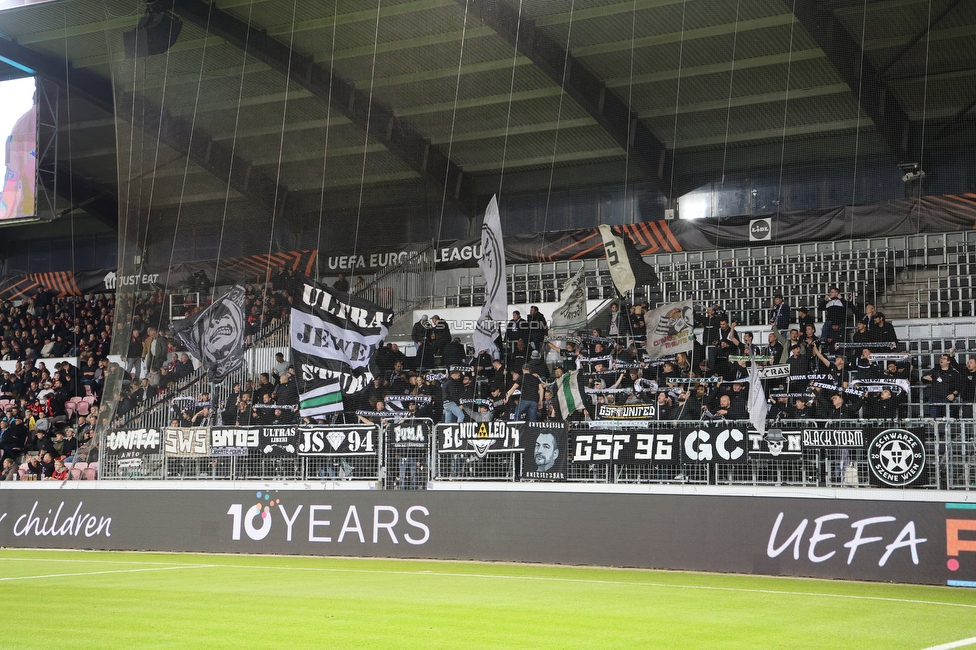 Midtjylland - Sturm Graz
UEFA Europa League Gruppenphase 1. Spieltag, FC Midtjylland - SK Sturm Graz, Arena Herning, 24.09.2025. 

Foto zeigt Fans von Sturm
