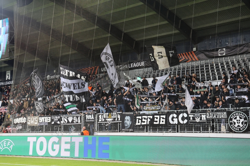 Midtjylland - Sturm Graz
UEFA Europa League Gruppenphase 1. Spieltag, FC Midtjylland - SK Sturm Graz, Arena Herning, 24.09.2025. 

Foto zeigt Fans von Sturm
