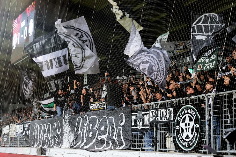Midtjylland - Sturm Graz
UEFA Europa League Gruppenphase 1. Spieltag, FC Midtjylland - SK Sturm Graz, Arena Herning, 24.09.2025. 

Foto zeigt Fans von Sturm mit einem Spruchband
Schlüsselwörter: repression