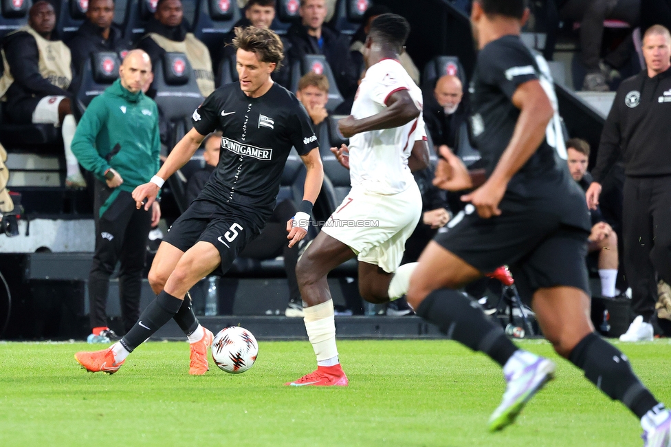 Midtjylland - Sturm Graz
UEFA Europa League Gruppenphase 1. Spieltag, FC Midtjylland - SK Sturm Graz, Arena Herning, 24.09.2025. 

Foto zeigt Tim Oermann (Sturm)

