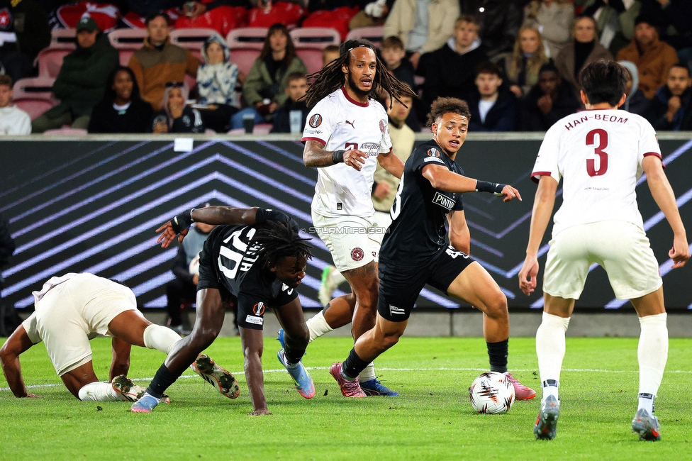 Midtjylland - Sturm Graz
UEFA Europa League Gruppenphase 1. Spieltag, FC Midtjylland - SK Sturm Graz, Arena Herning, 24.09.2025. 

Foto zeigt Jacob Peter Hoedl (Sturm)
