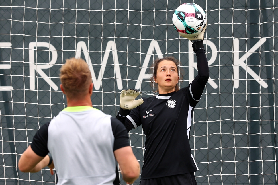 Sturm Damen - Neulengbach
OEFB Frauen Bundesliga, 7. Runde, SK Sturm Graz Damen - USV Neulengbach, Trainingszentrum Messendorf, 27.09.2025. 

Foto zeigt Vanessa Gritzner (Sturm Damen)
