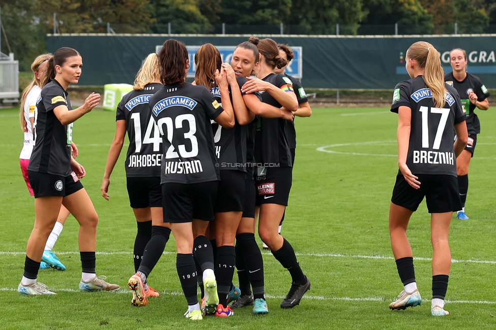 Sturm Damen - Neulengbach
OEFB Frauen Bundesliga, 7. Runde, SK Sturm Graz Damen - USV Neulengbach, Trainingszentrum Messendorf, 27.09.2025. 

Foto zeigt die Mannschaft der Sturm Damen
