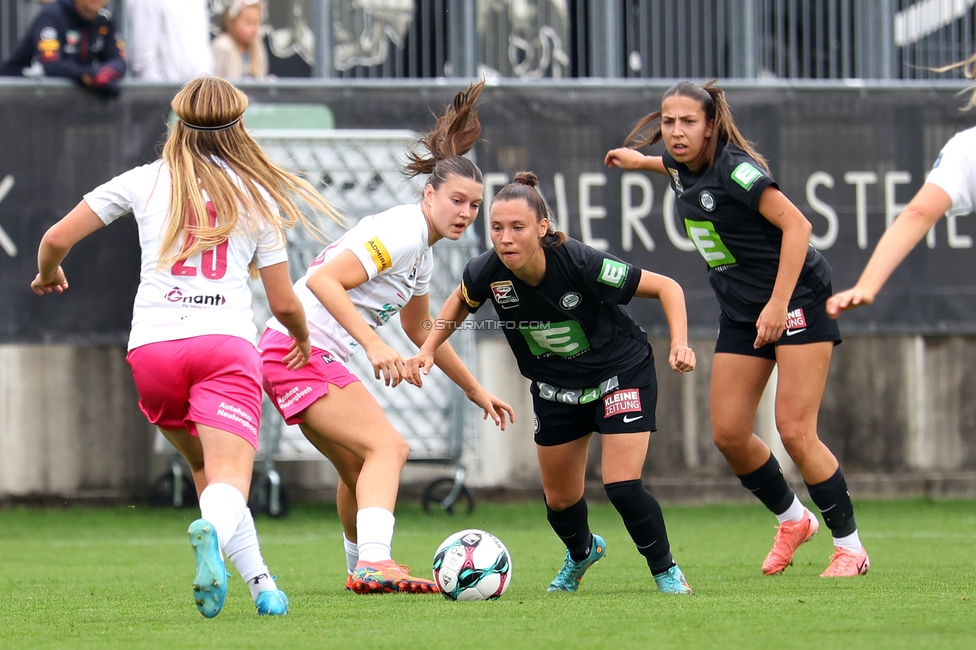 Sturm Damen - Neulengbach
OEFB Frauen Bundesliga, 7. Runde, SK Sturm Graz Damen - USV Neulengbach, Trainingszentrum Messendorf, 27.09.2025. 

Foto zeigt Stefanie Grossgasteiger (Sturm Damen)
