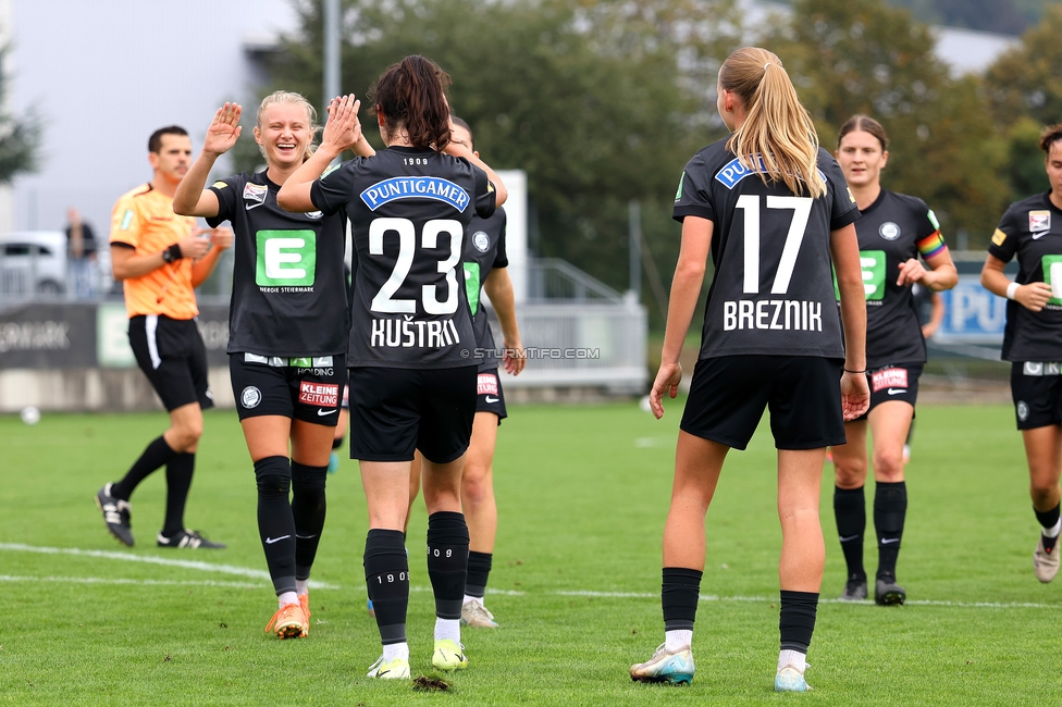 Sturm Damen - Neulengbach
OEFB Frauen Bundesliga, 7. Runde, SK Sturm Graz Damen - USV Neulengbach, Trainingszentrum Messendorf, 27.09.2025. 

Foto zeigt Sandra Jakobsen (Sturm Damen) und Zala Kustrin (Sturm Damen)
