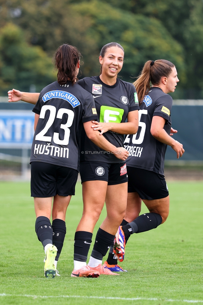 Sturm Damen - Neulengbach
OEFB Frauen Bundesliga, 7. Runde, SK Sturm Graz Damen - USV Neulengbach, Trainingszentrum Messendorf, 27.09.2025. 

Foto zeigt Zala Kustrin (Sturm Damen) und Ruzika Krajinovic (Sturm Damen)
