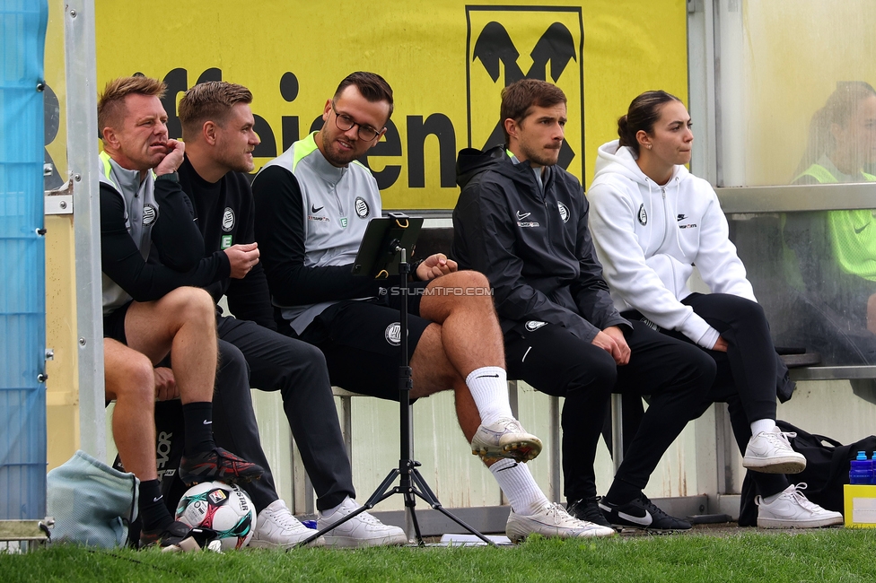Sturm Damen - Neulengbach
OEFB Frauen Bundesliga, 7. Runde, SK Sturm Graz Damen - USV Neulengbach, Trainingszentrum Messendorf, 27.09.2025. 

Foto zeigt die Trainerbank
