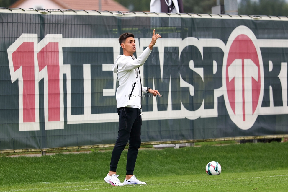 Sturm Damen - Neulengbach
OEFB Frauen Bundesliga, 7. Runde, SK Sturm Graz Damen - USV Neulengbach, Trainingszentrum Messendorf, 27.09.2025. 

Foto zeigt Tode Djakovic (Cheftrainer Sturm Damen)
