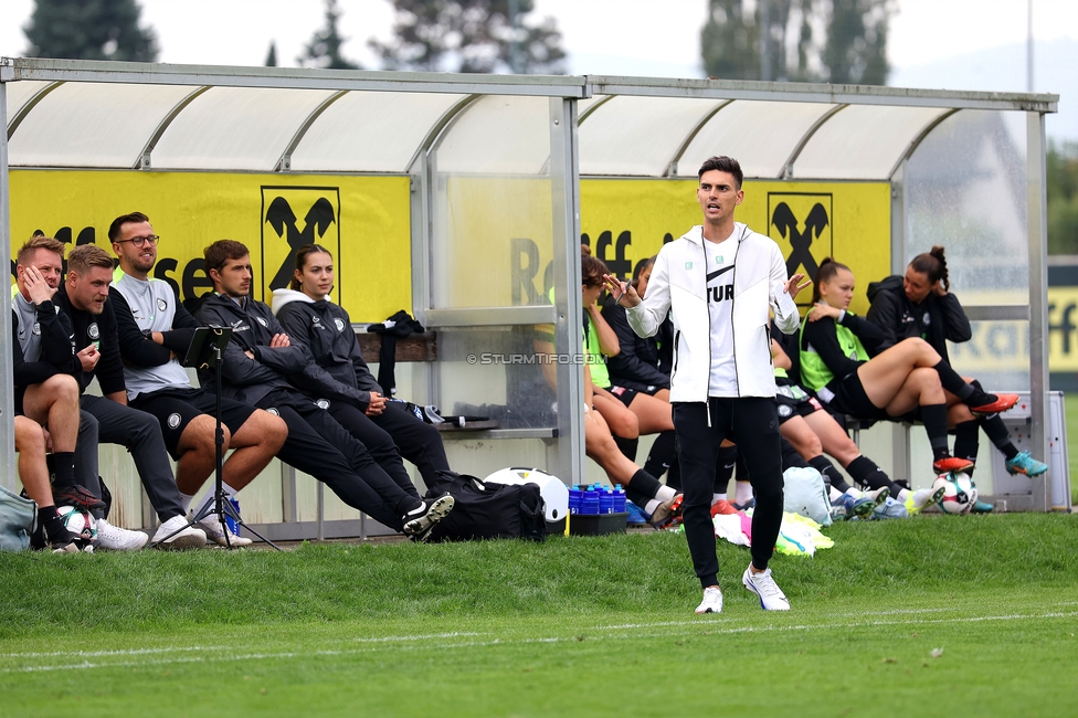 Sturm Damen - Neulengbach
OEFB Frauen Bundesliga, 7. Runde, SK Sturm Graz Damen - USV Neulengbach, Trainingszentrum Messendorf, 27.09.2025. 

Foto zeigt Tode Djakovic (Cheftrainer Sturm Damen)

