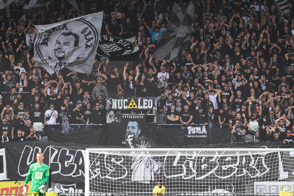 Sturm Graz - Hartberg
Oesterreichische Fussball Bundesliga,8. Runde, SK Sturm Graz - TSV Hartberg, Stadion Liebenau Graz, 28.09.2025. 

Foto zeigt Fans von Sturm mit einem Spruchband
Schlüsselwörter: repression