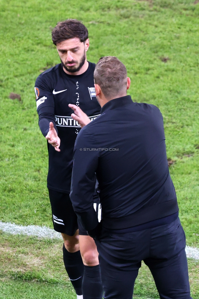 Sturm Graz - Rangers
UEFA Europa League Gruppenphase 2. Spieltag, SK Sturm Graz - Glasgow Rangers, Stadion Liebenau Graz, 02.10.2025. 

Foto zeigt Otar Kiteishvili (Sturm) und Juergen Saeumel (Cheftrainer Sturm)
