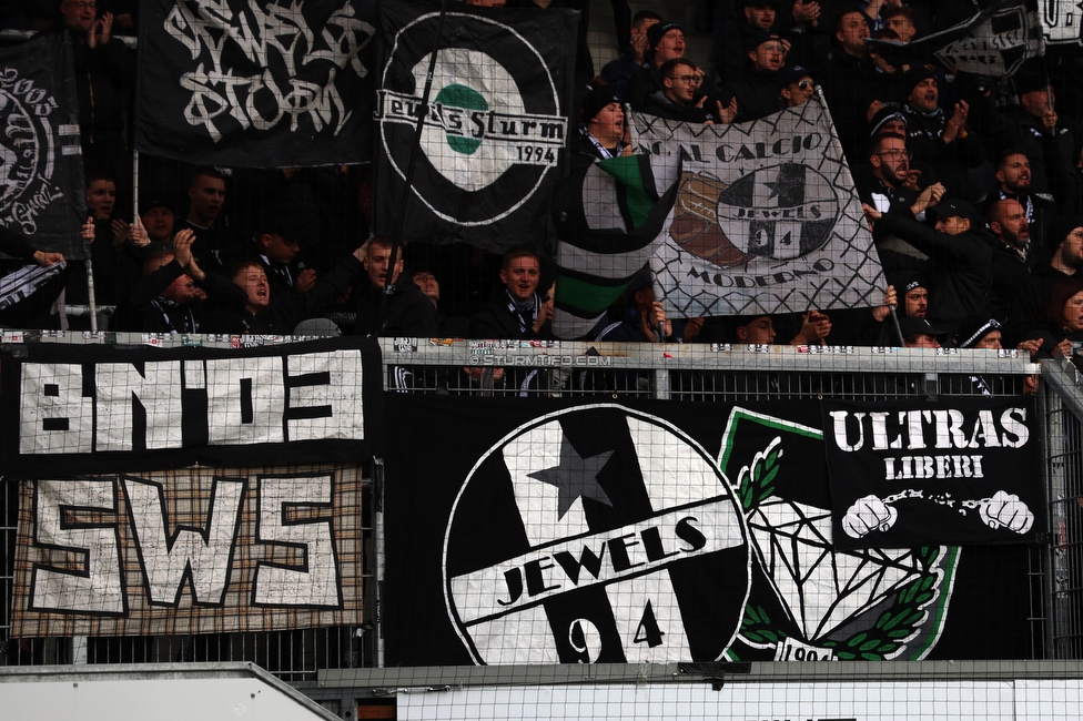 Altach - Sturm Graz
Oesterreichische Fussball Bundesliga, 9. Runde, SC Rheindorf Altach - SK Sturm Graz, Stadion Schnabelholz Altach, 05.10.2025. 

Foto zeigt Fans von Sturm
