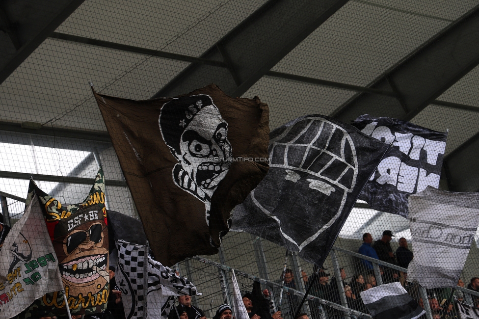Altach - Sturm Graz
Oesterreichische Fussball Bundesliga, 9. Runde, SC Rheindorf Altach - SK Sturm Graz, Stadion Schnabelholz Altach, 05.10.2025. 

Foto zeigt Fans von Sturm
