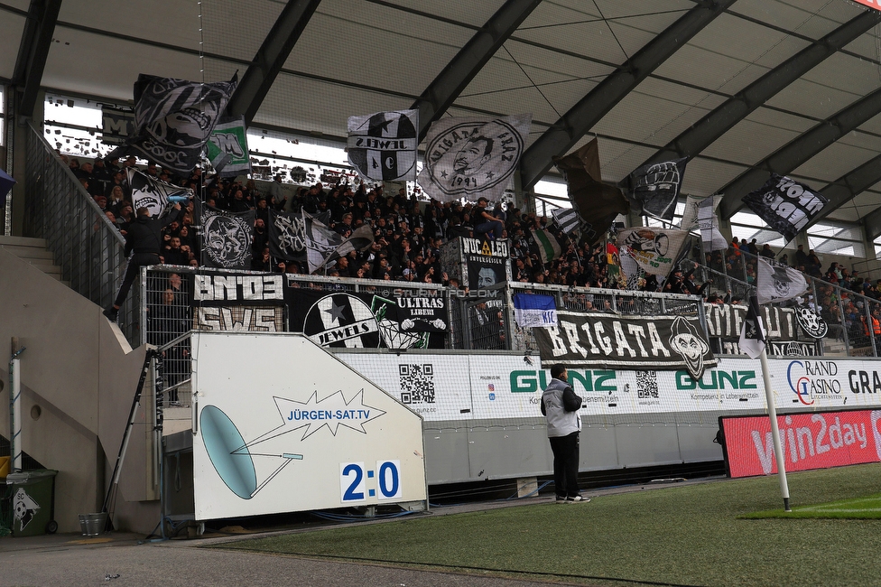 Altach - Sturm Graz
Oesterreichische Fussball Bundesliga, 9. Runde, SC Rheindorf Altach - SK Sturm Graz, Stadion Schnabelholz Altach, 05.10.2025. 

Foto zeigt Fans von Sturm
