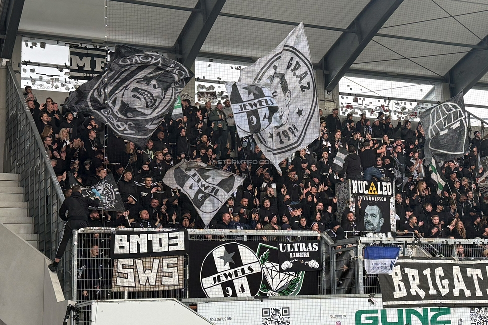 Altach - Sturm Graz
Oesterreichische Fussball Bundesliga, 9. Runde, SC Rheindorf Altach - SK Sturm Graz, Stadion Schnabelholz Altach, 05.10.2025. 

Foto zeigt Fans von Sturm
