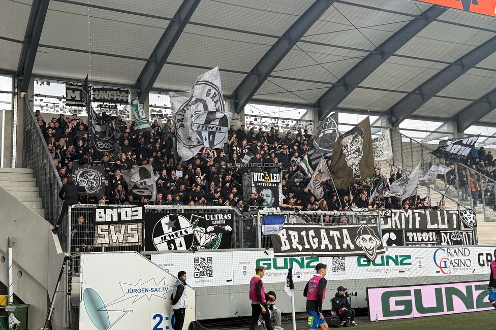 Altach - Sturm Graz
Oesterreichische Fussball Bundesliga, 9. Runde, SC Rheindorf Altach - SK Sturm Graz, Stadion Schnabelholz Altach, 05.10.2025. 

Foto zeigt Fans von Sturm
